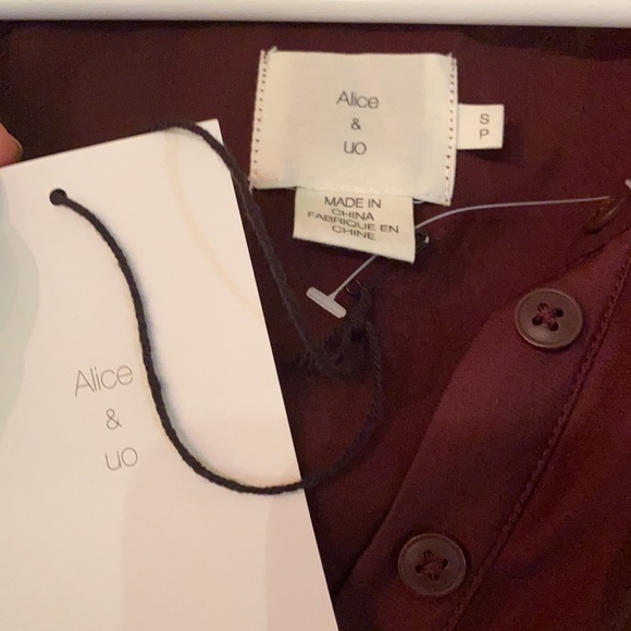 NWT Alice & UO Long Sleeve Burgundy Blouse - Picture 3 of 3